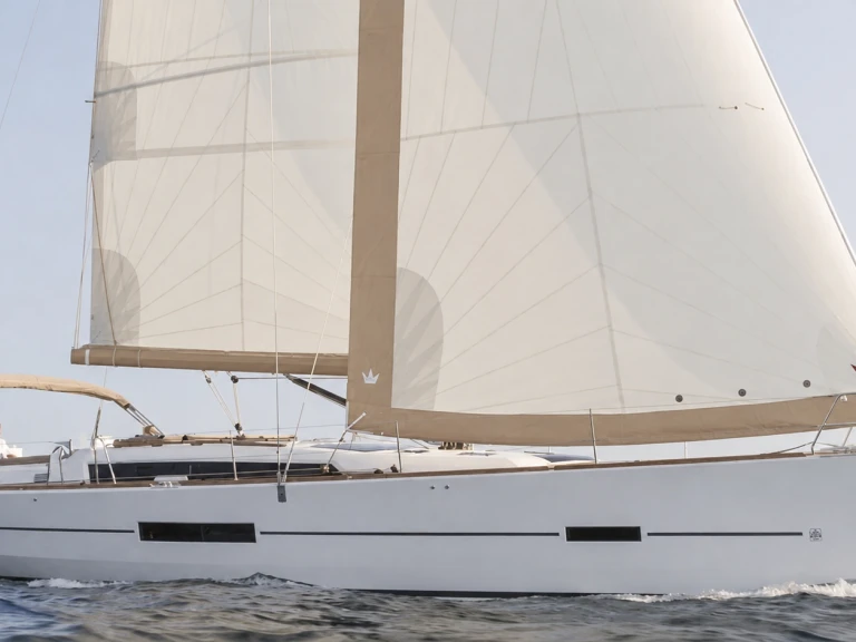 Boat rental Dufour Dufour 520 Grand Large in La Seyne-sur-Mer on Samboat