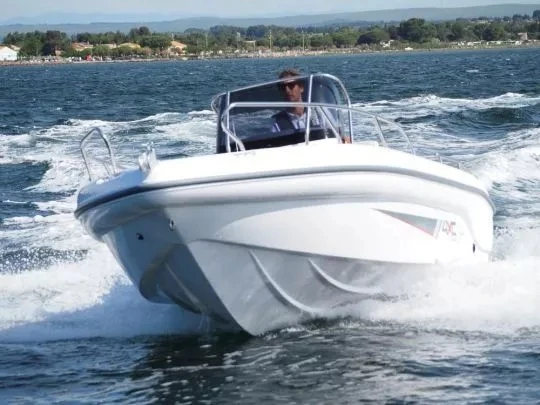 Ranieri Open Voyager 19 charter bareboat or captained in  Bénodet