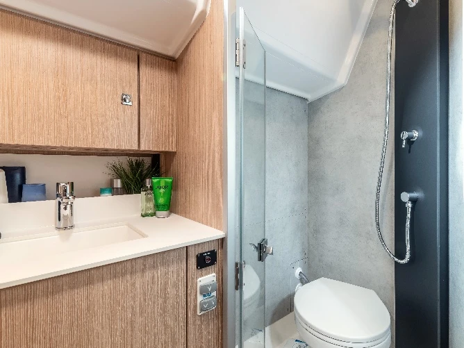 Rent a Bavaria Bavaria C42 Nydri