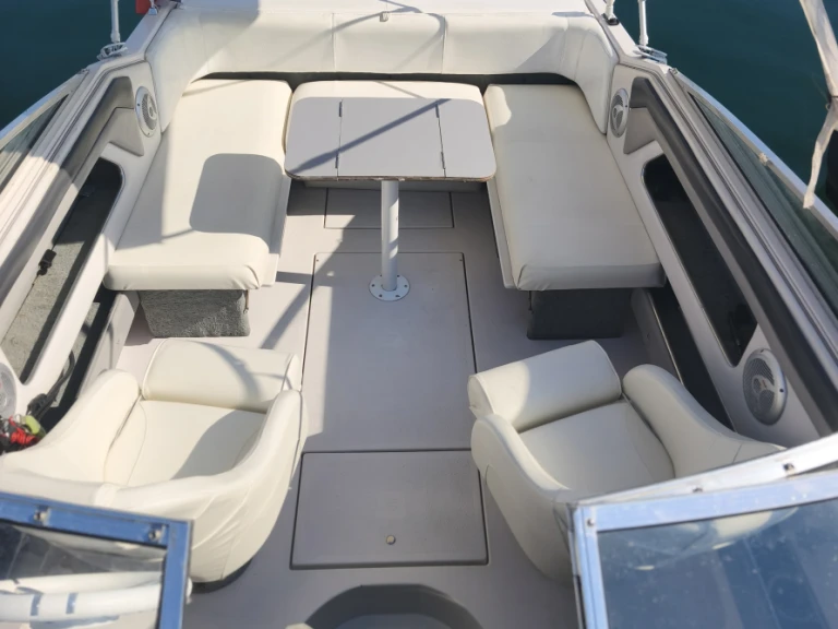 Four Winns Sundowner 195 charter bareboat or captained in  Saint-Raphaël
