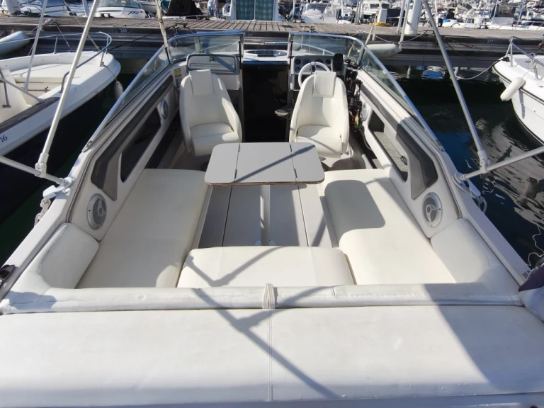 Four Winns Sundowner 195 in Saint-Raphaël on SamBoat