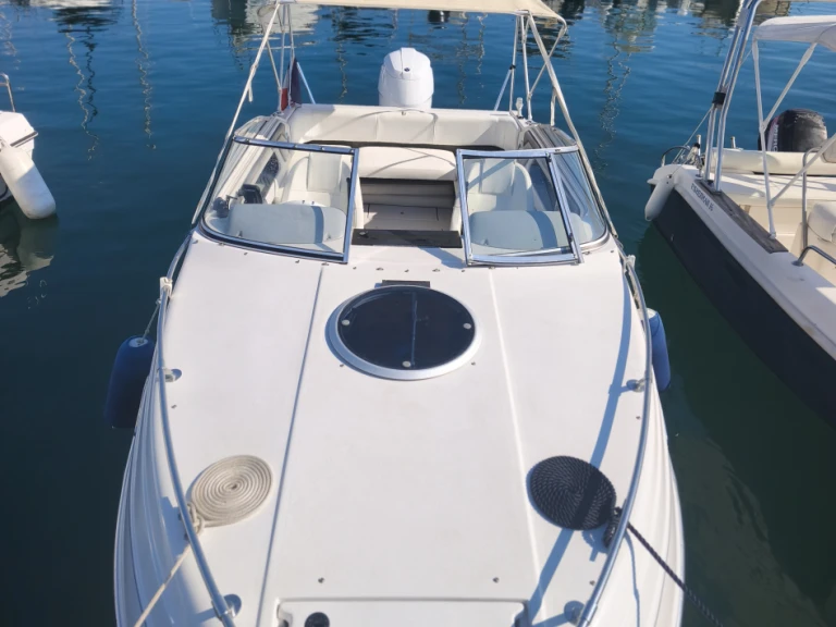 Rent a Four Winns Sundowner 195 Saint-Raphaël