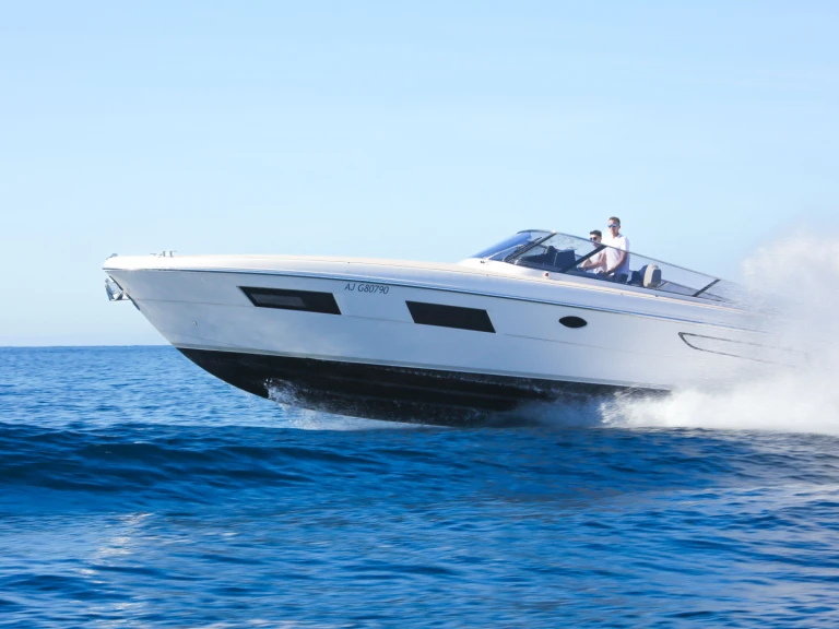 Yacht charter Cannes cheap Itama 45