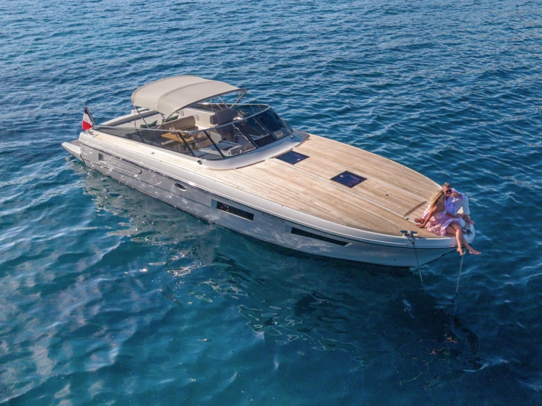 Motorboat rental in Cannes - Itama Itama 45