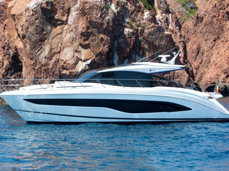 Motorboat rental with or without captain Princess Saint-Raphaël