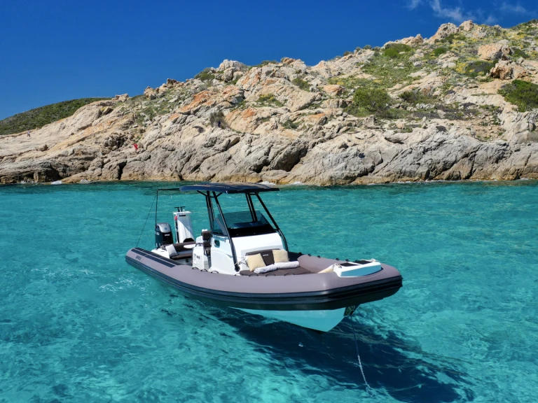 Brig Eagle 10 in Saint-Raphaël on SamBoat
