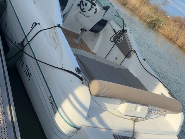 Motorboat for rent Le Verdon-sur-Mer at the best price