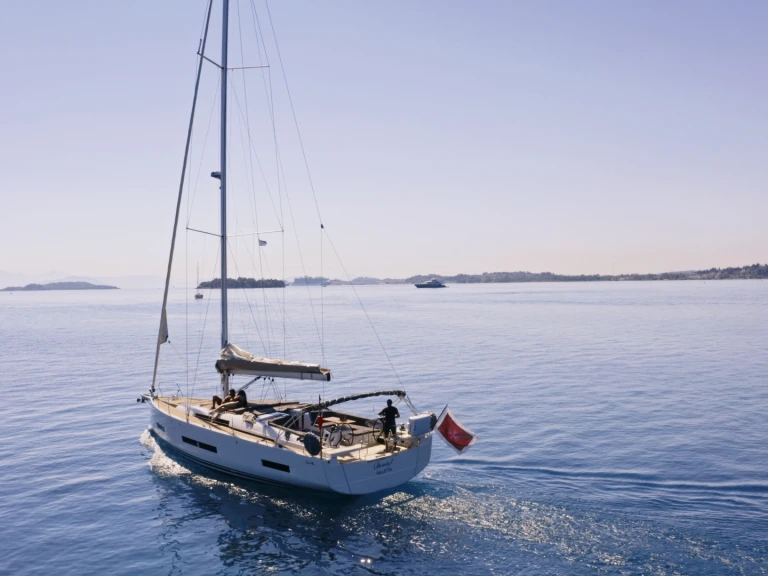 Bareboat Rental Sailboat Hanse with a boat licence