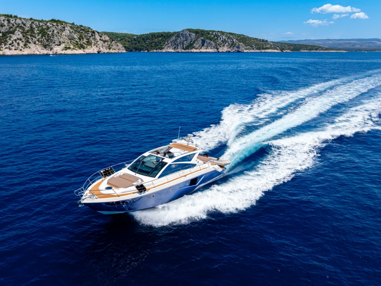 Luxury Yacht rental with or without captain Cranchi Milna