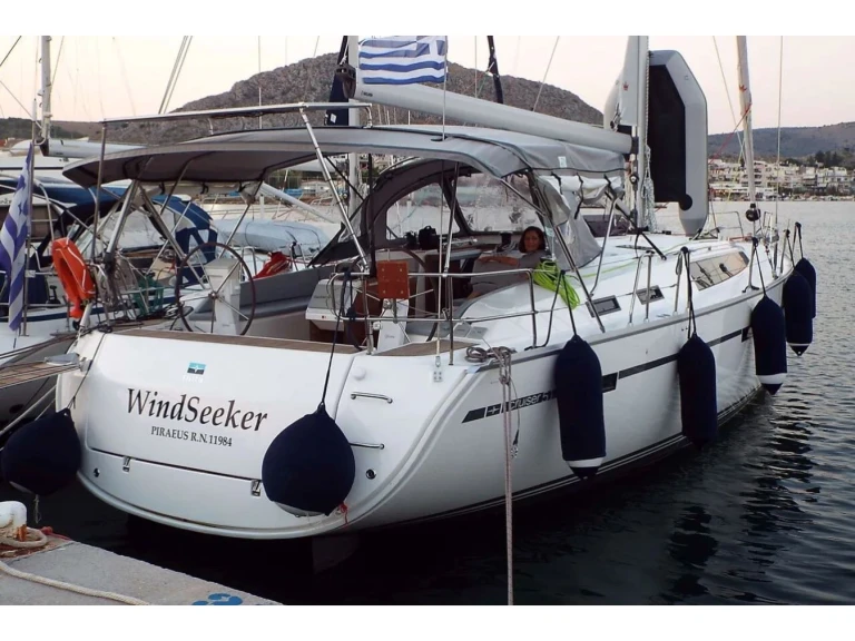 Sailboat for rent Alimos at the best price