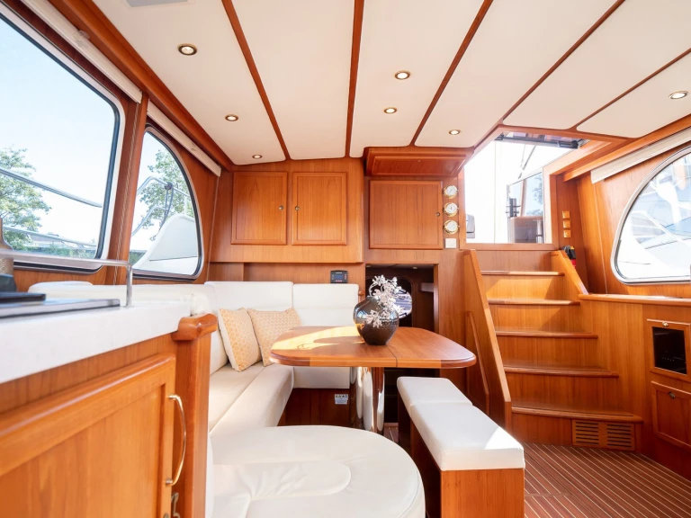 Rent a De Drait De Drait DeLuxe 42 Akkrum