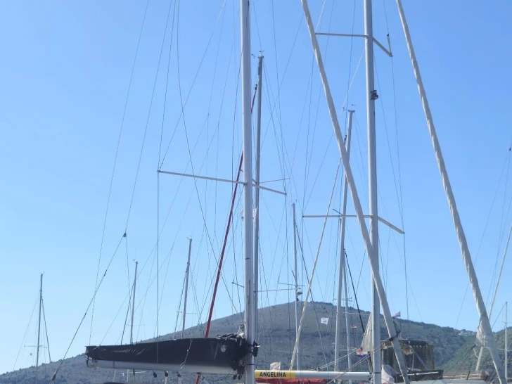 Bareboat Rental Sailboat Hanse with a boat licence