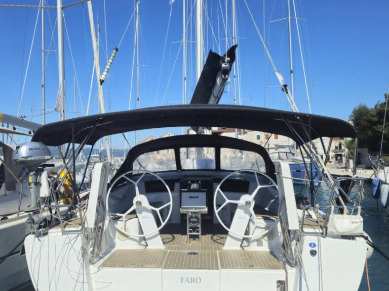 Sailboat for rent Trogir at the best price