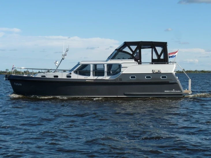 Motorboat rental in Akkrum - Gruno Gruno 41 Excellent