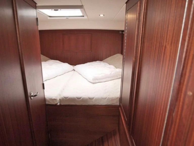 Motorboat rental with or without captain  Akkrum