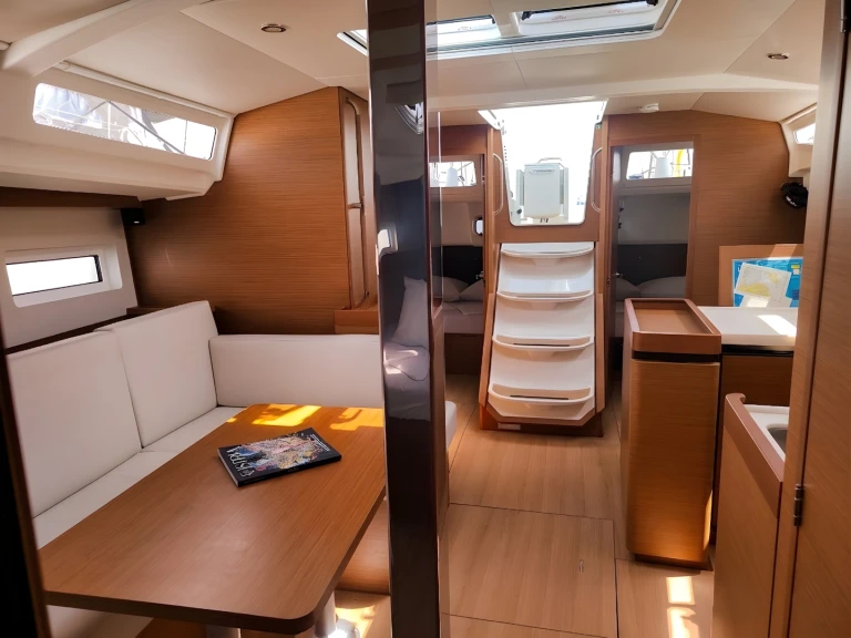 Rent a Jeanneau Sun Odyssey 440 Pula