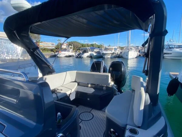 RIB rental in Saint-Raphaël - Zodiac Medline 9