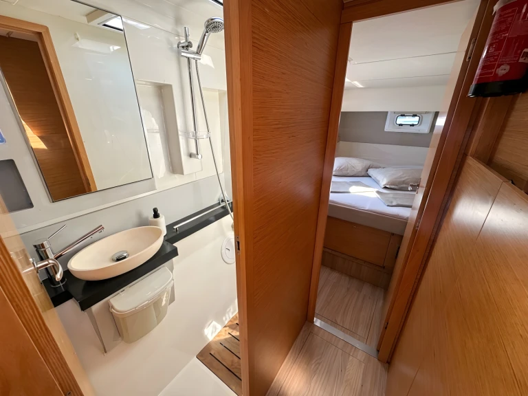 Nautitech Nautitech 40 Open  in Pula on SamBoat