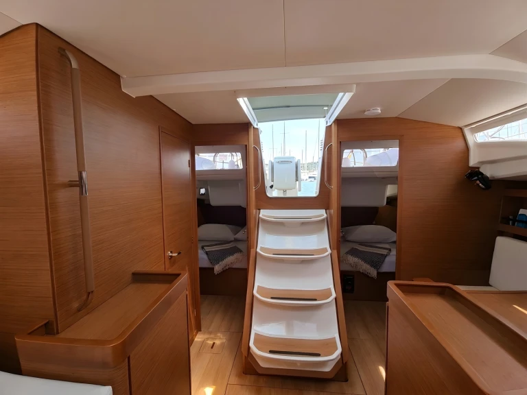 Sailboat rental in Pula - Jeanneau Sun Odyssey 440