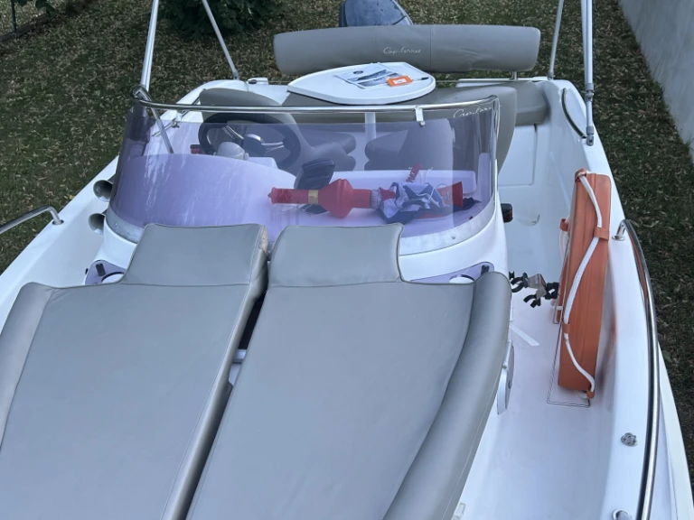 Bareboat Rental Motorboat B2 Marine with a boat licence
