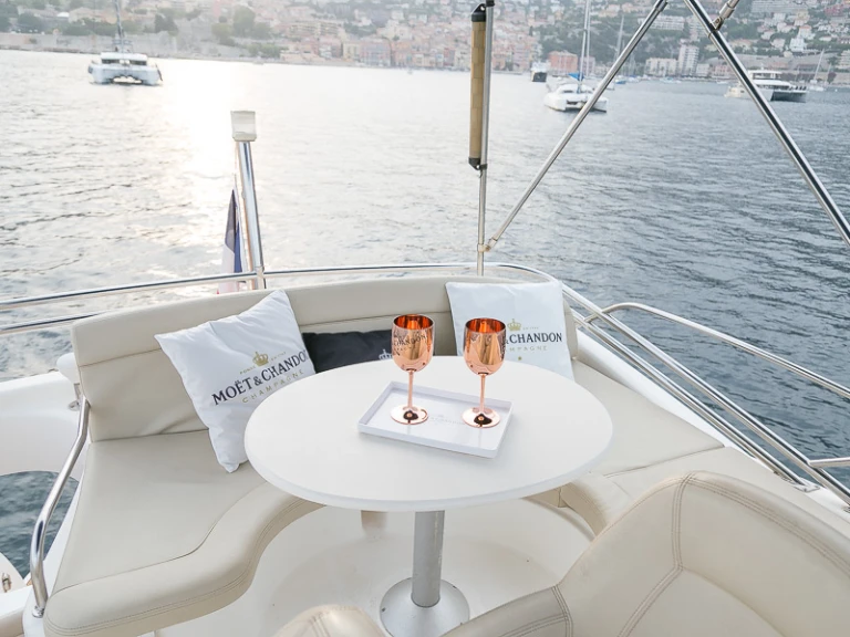 Boat rental Jeanneau Prestige 32 Fly in Nice on Samboat