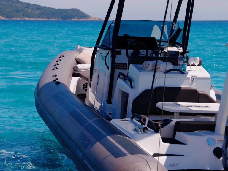 Motorboat rental in Saint-Tropez - Brig Eagle 10