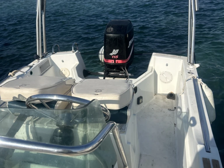 Boat rental Sacs Sacs S 475 in Pinarellu on Samboat