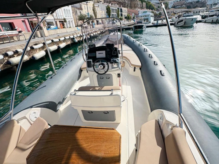 Boat rental Bwa Sport 28 GT in Mahón on Samboat