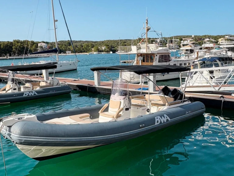 RIB rental in Mahón - Bwa Sport 28 GT