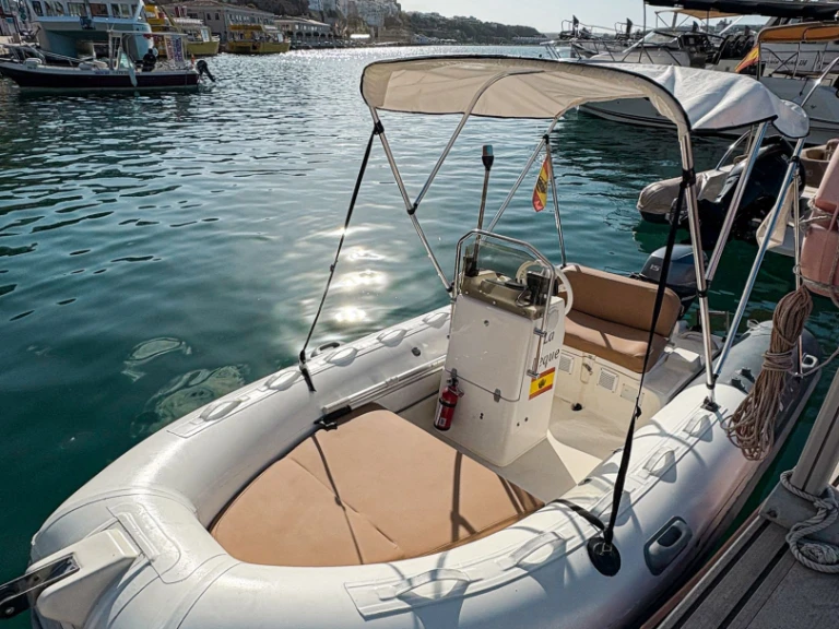 Yacht charter Mahón cheap Lomac 400 Open GL