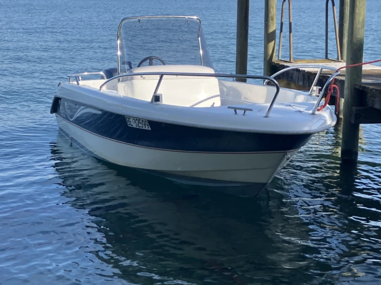 Motorboat for rent Twann at the best price