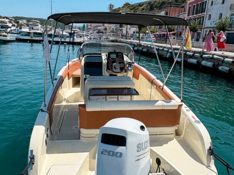 Motorboat rental with or without captain Invictus  Mahón