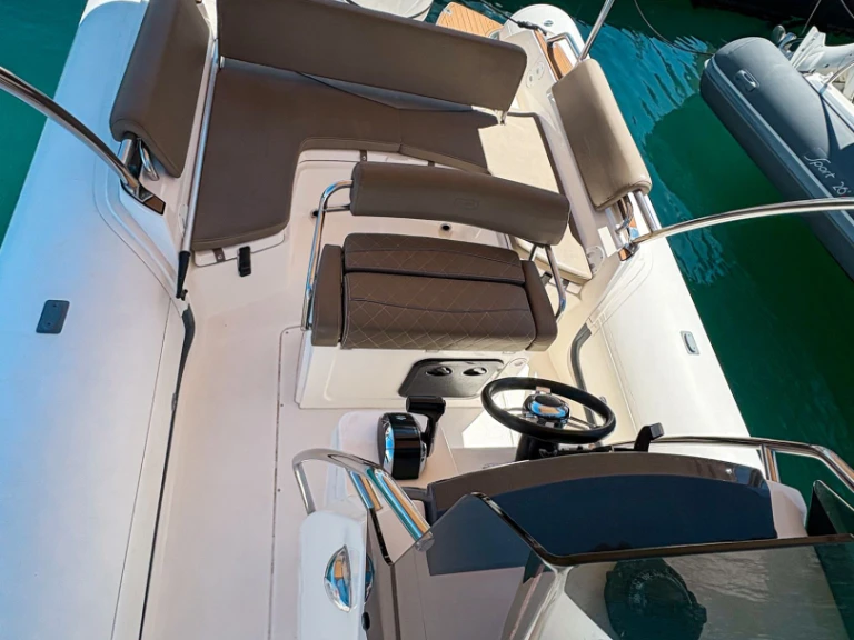 Boat rental Bwa Sport 26 GTO in Mahón on Samboat