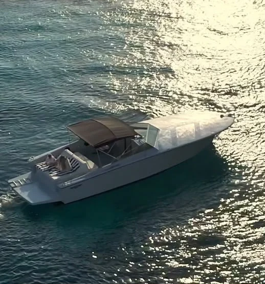 Motorboat rental in Hvar - Tornado Tornado 38 Flush Deck