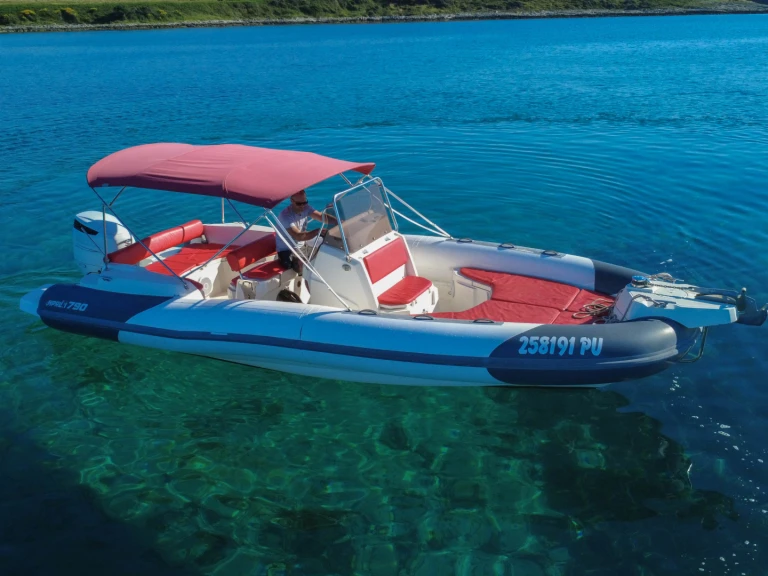 RIB rental in Medulin - Marlin Boat 790 Pro Dynamic