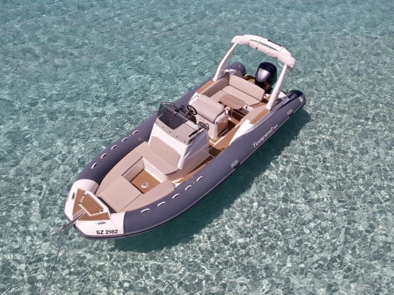 Yacht charter Bonifacio cheap Temepst 800 Open