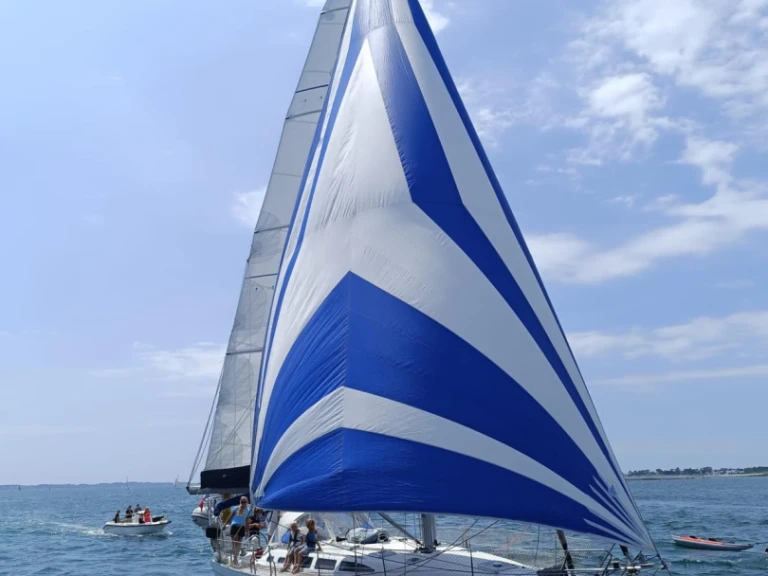 Sailboat for rent Larmor-Plage at the best price