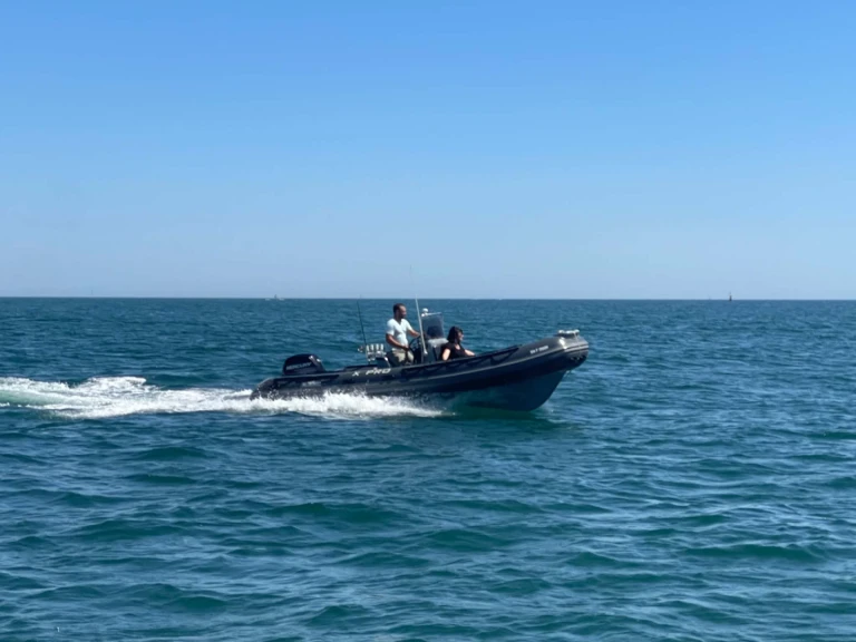 RIB for rent Les Sables-d'Olonne at the best price