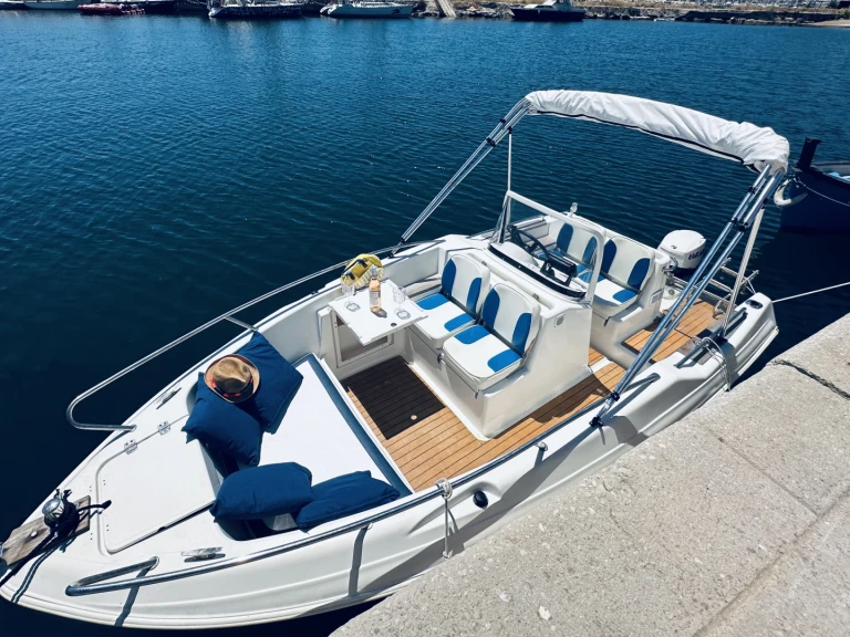 Motorboat rental in Carro - Quicksilver Quicksilver 505 Commander