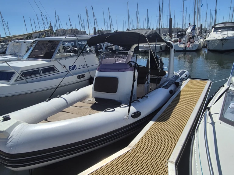 Yacht charter Arcachon cheap Eagle 650