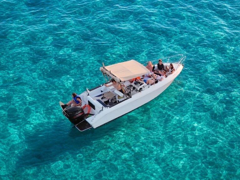 Motorboat for rent Barcelona at the best price