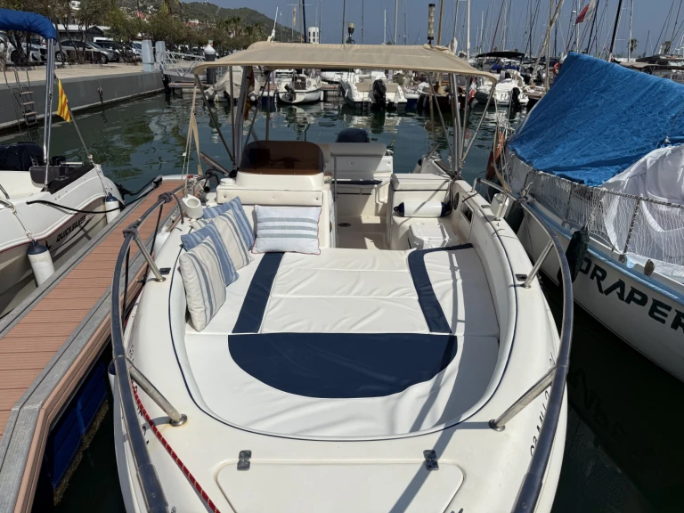Motorboat rental in Barcelona - Marinello Eden 22