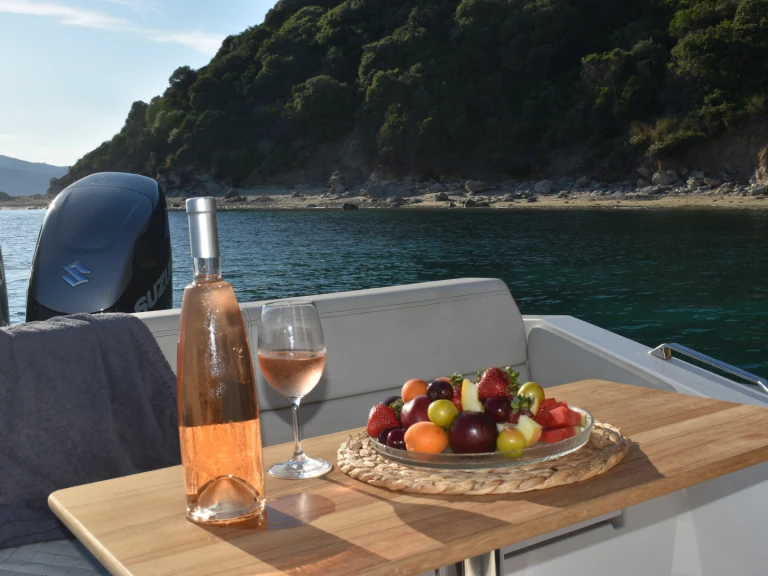 RIB rental in Skiathos - Seafighter Shadow 36