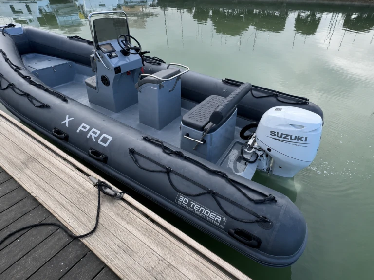 3D Tender X Pro 589 charter bareboat or captained in  Larmor-Plage