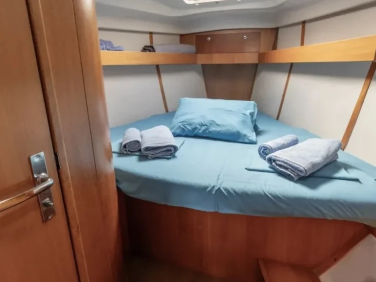 Elan Impression 384 in Préveza on SamBoat