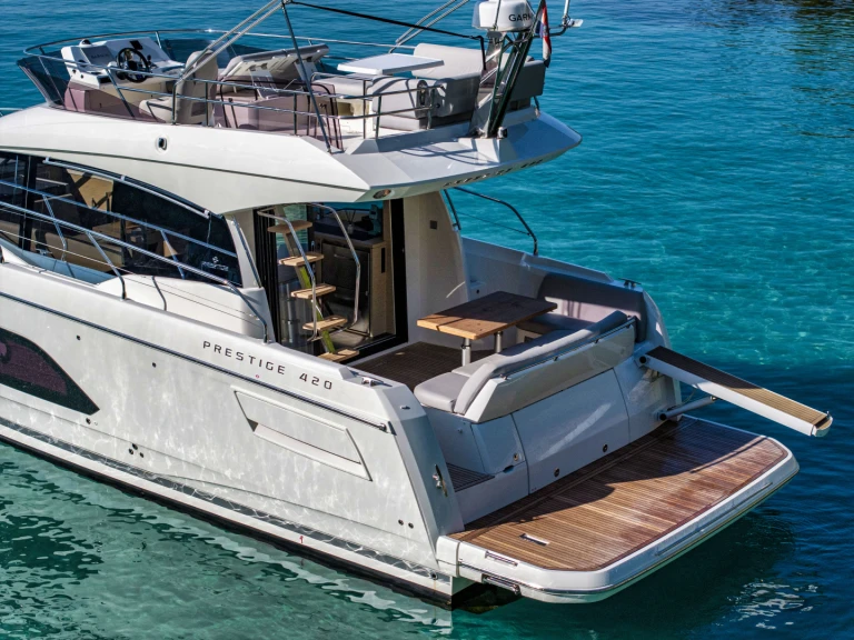 Motorboat rental with or without captain Jeanneau Dubrovnik