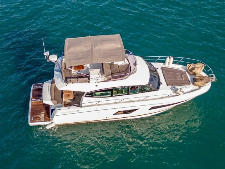 Boat rental Prestige Prestige 42 in Panama City Beach on Samboat