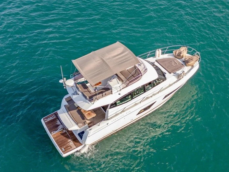 Motorboat rental with or without captain Prestige Panama City Beach