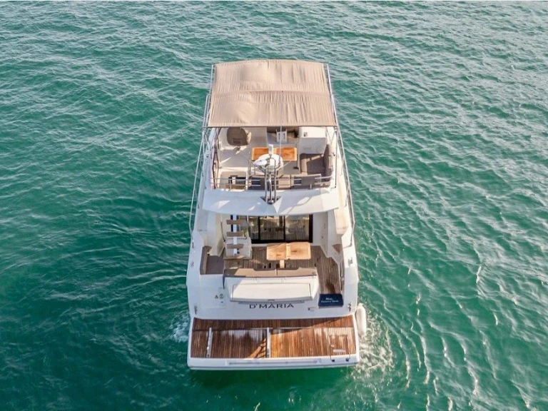 Bareboat Rental Motorboat Prestige with a boat licence