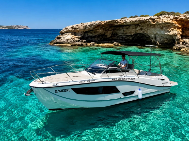 Motorboat rental with or without captain Quicksilver Poreč